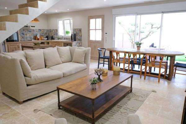 Maison de village avec piscine privée au coeur du village d'Aureille 6 personnes LS1-386 PROUVENCO