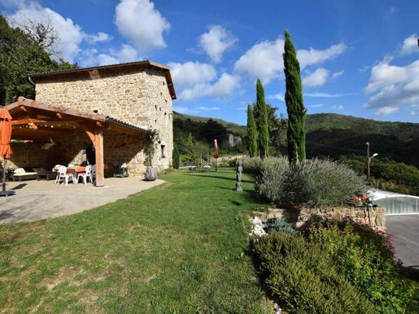 Stunning detached holiday home with heatable pool