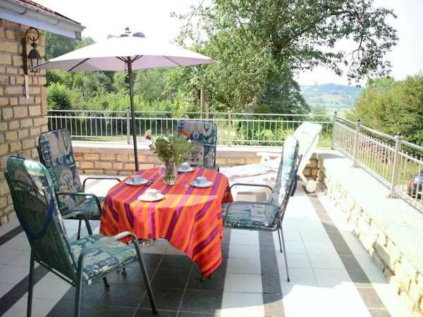 Alluring Holiday Home on border of Champagne and Burgundy