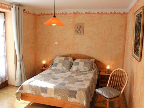 Gîte Mazeyrolles 3 pièces 4 personnes - FR-1-616-165