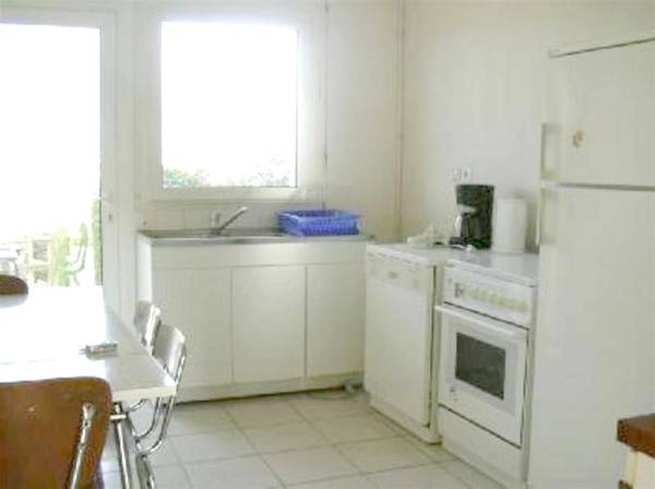 Maison de 4 chambres a Loctudy a 100 m de la plage avec vue sur la mer jardin clos et wifi