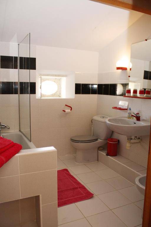 Chateau De Castelneau