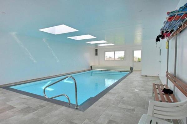 TY MENEZ HEOL - RARE Magnifique villa de 350 m avec piscine intérieure