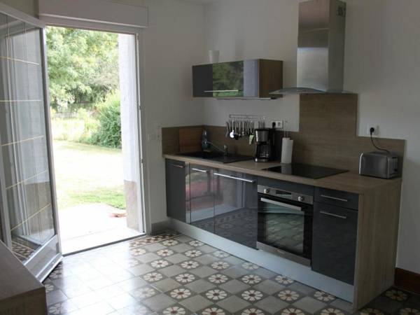 Gîte Virecourt 4 pièces 5 personnes - FR-1-584-46