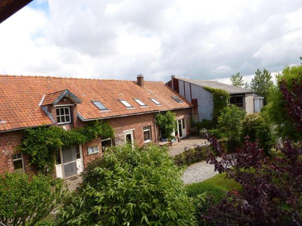 Modern Holiday Home in Hondschoote with Garden