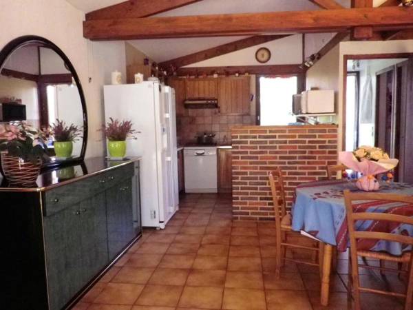 Villa de 4 chambres avec piscine privee jardin clos et wifi a Escource