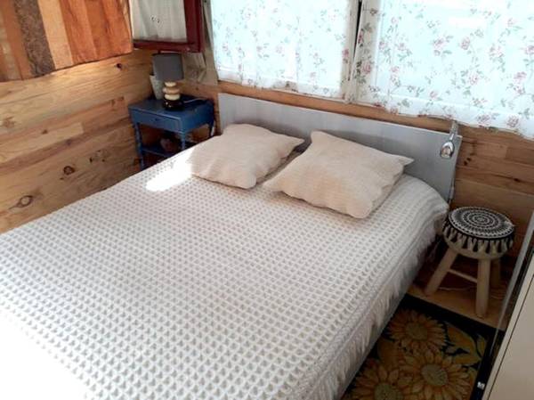 Chalet de 2 chambres avec piscine privee jardin clos et wifi a Santosse