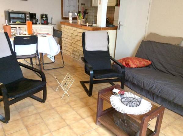 Maison de 2 chambres avec jardin clos et wifi a Vacheres