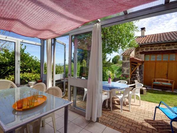 Gîte Marols 4 pièces 6 personnes - FR-1-496-2