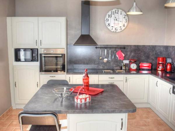 Gîte Sennevières 4 pièces 7 personnes - FR-1-381-85