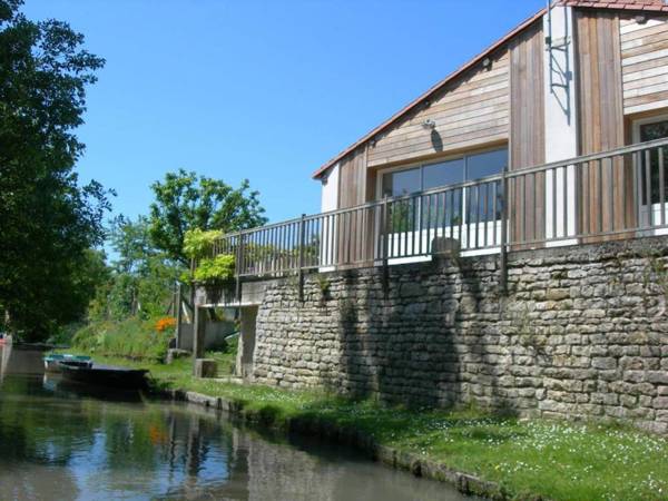 Gîte Damvix 3 pièces 4 personnes - FR-1-426-354