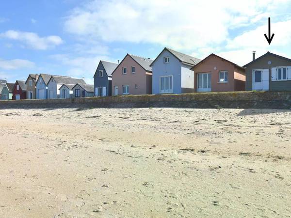 Holiday Home in Ravenoville with Courtyard Terrace BBQ