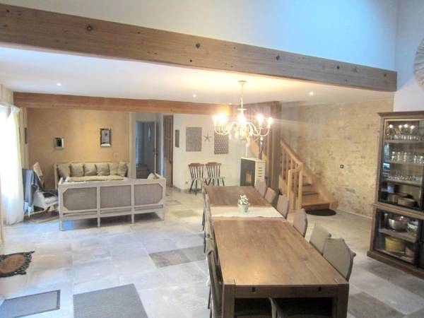 Maison de 4 chambres avec jardin amenage et wifi a Cabariot