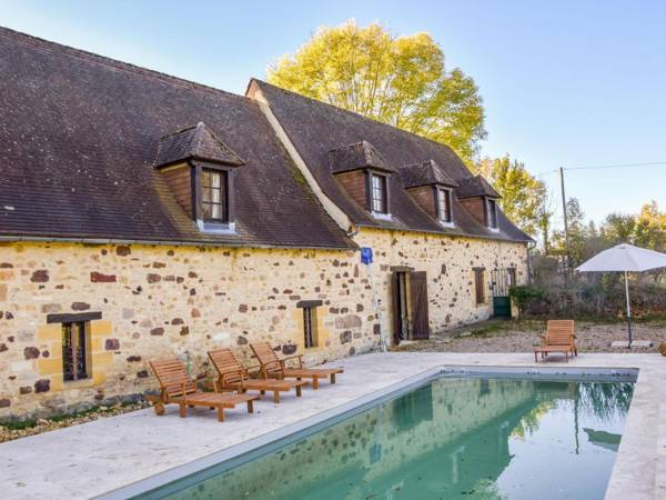 Beautiful renovated villa with private pool 2 terraces and beautiful view!