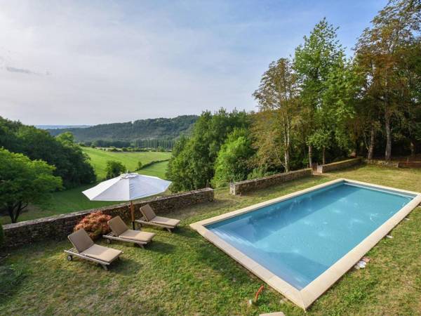 Plush Mansion on a High-End Property in Saint-Germain-de-Belvès with Pool