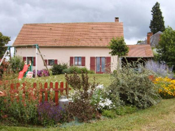 Gîte Le Brethon 3 pièces 4 personnes - FR-1-489-238