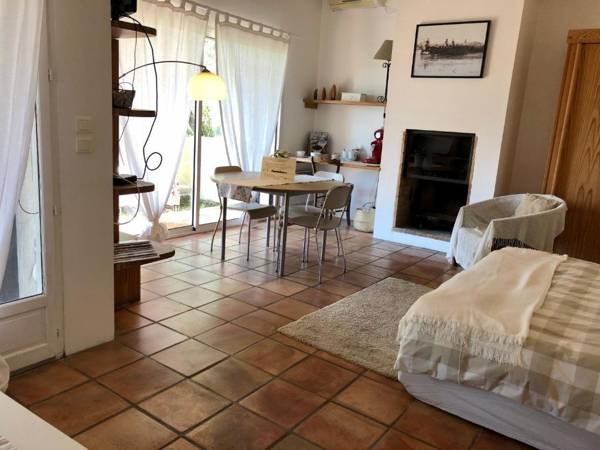 Mas Du Pont De Laute