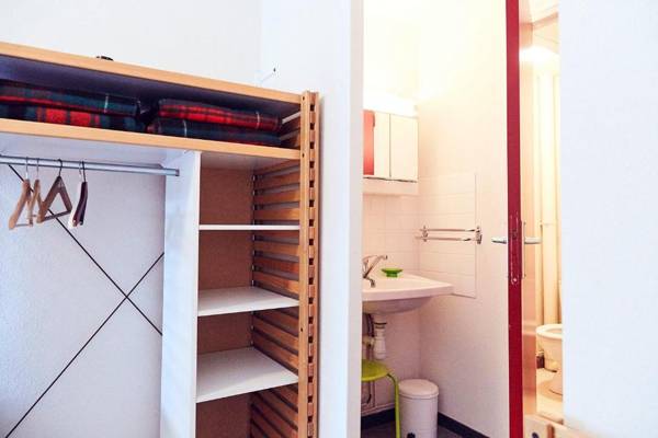 Maison de 2 chambres avec jardin amenage et wifi a La Chapelle Geneste