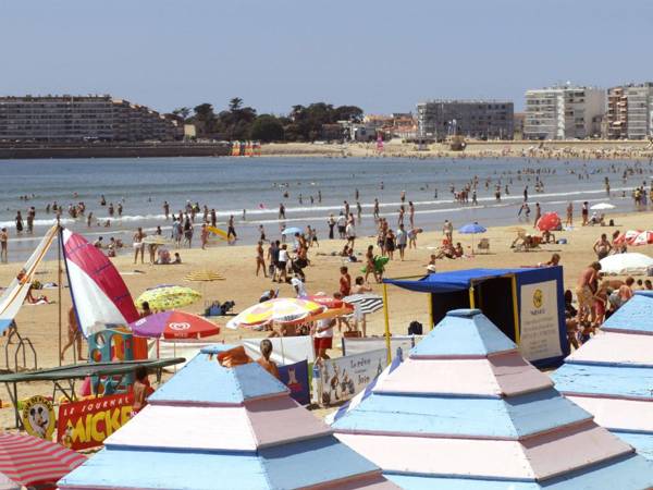 Large detached villa with a dishwasher 800 m. from the sea