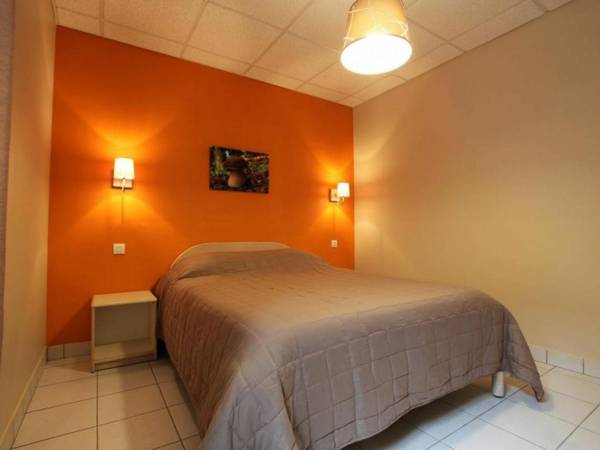 Gîte Saint-Julien-Molhesabate 4 pièces 6 personnes - FR-1-582-265