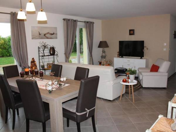 Gîte Neuvic 4 pièces 5 personnes - FR-1-616-110