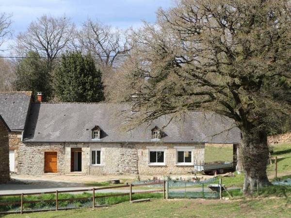 Gîte Rives-d'Andaine 3 pièces 4 personnes - FR-1-497-145