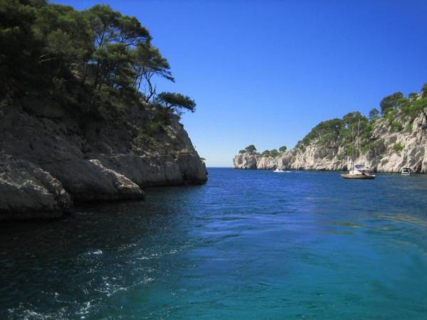 Studio neuf climatisé petite vue mer plage à pieds - Ted Home