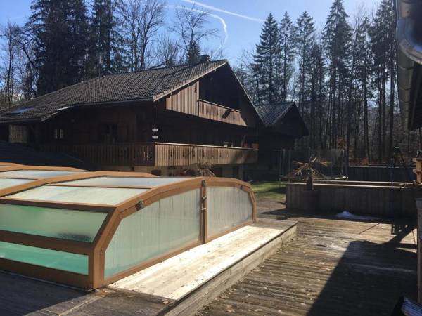 Room in Guest room - Mont Blanc room for 3 people with a balcony