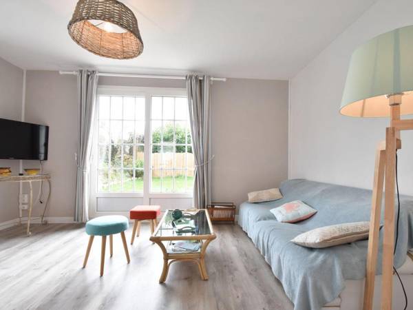 Countryside Cottage near the Sea in Cosqueville