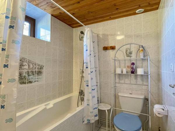 Gîte Ceyssac 4 pièces 6 personnes - FR-1-582-181