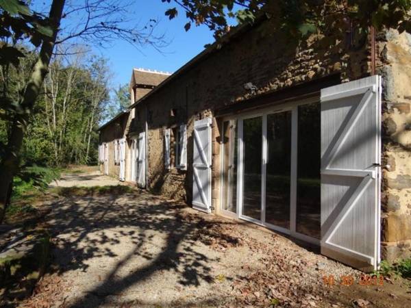 Gîte La Bazoge 6 pièces 10 personnes - FR-1-410-213