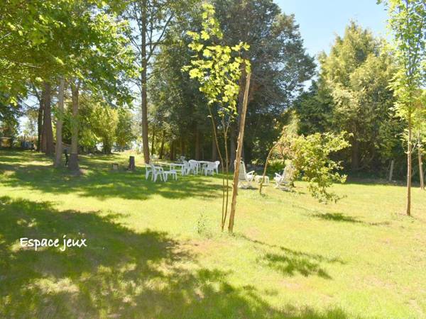 Gîte Chemiré-en-Charnie 5 pièces 14 personnes - FR-1-410-297