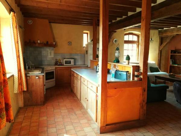 Gîte Fontenay-sur-Vègre 6 pièces 12 personnes - FR-1-410-158