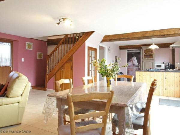 Gîte Le Ménil-de-Briouze 3 pièces 5 personnes - FR-1-497-30