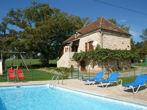 Lovely holiday home in stunning location private pool and 6 mountain bikes