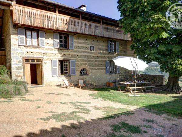 Gîte Saint-Martin-la-Sauveté 6 pièces 10 personnes - FR-1-496-128