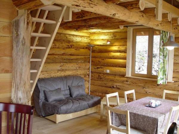 Gîte Saint-Martin-la-Sauveté 2 pièces 3 personnes - FR-1-496-187