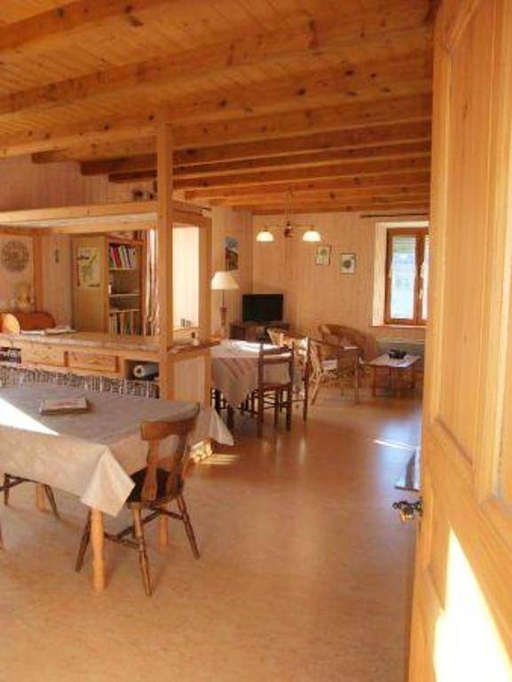 Appartement de 3 chambres avec jardin amenage et wifi a Plancher les Mines a 7 km des pistes