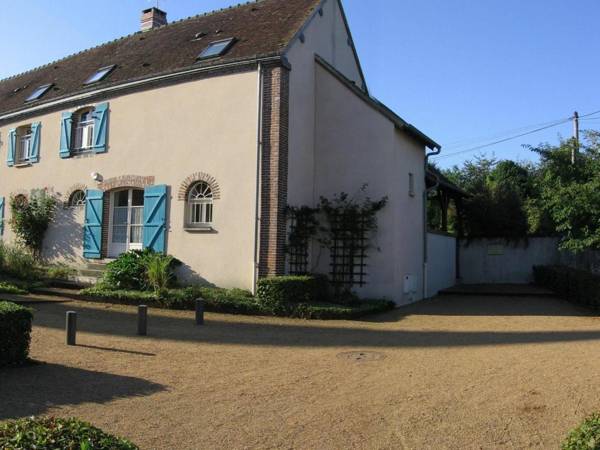 Gîte Trizay-Coutretot-Saint-Serge 4 pièces 5 personnes - FR-1-581-67
