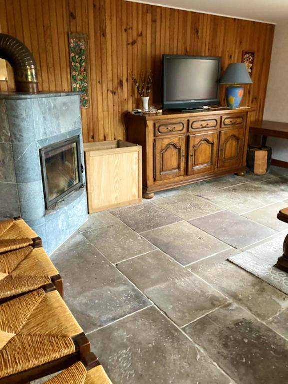 Maison de 3 chambres avec wifi a Fougerolles