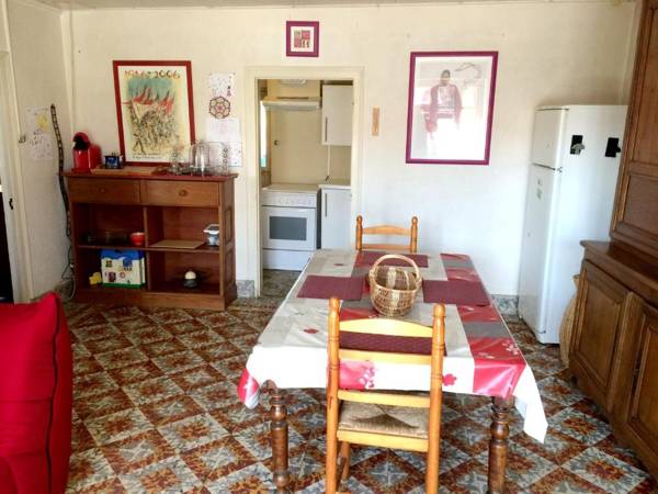 Maison de 2 chambres avec piscine partagee jardin amenage et wifi a Charmes