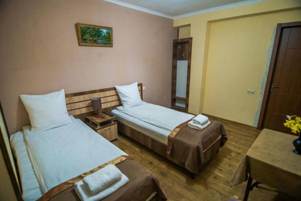 Guest House Kavkasioni 33