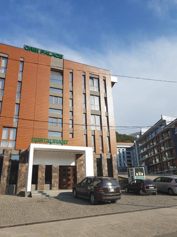 Dima Orbi apart. Bakuriani