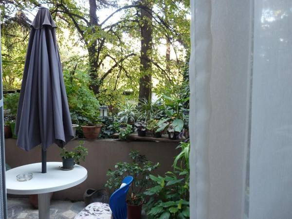 Apartments on Nikoladze 5