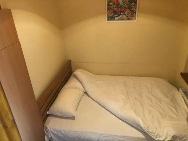 Old Metekhi Apartment