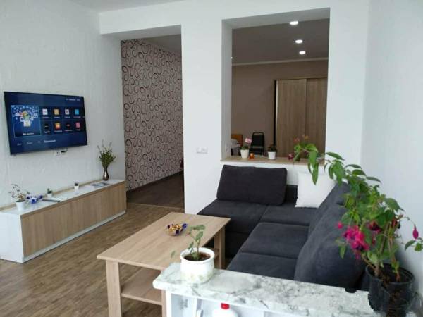 Old City LG Apartment