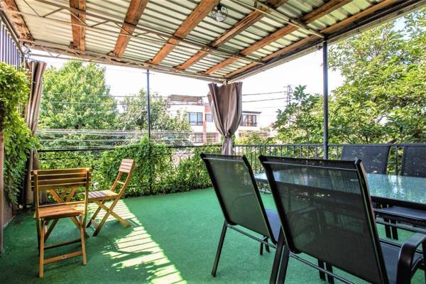 Veranda House on Samreklo 25