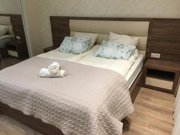 Yellow apartment in Avlabari