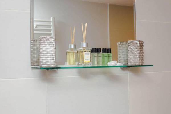 WEhost Georgian Rustic Studio