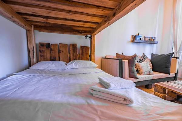 Lovely apartment in old Tbilisi